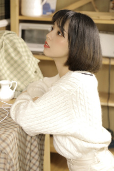 美丽的姑娘播放视频